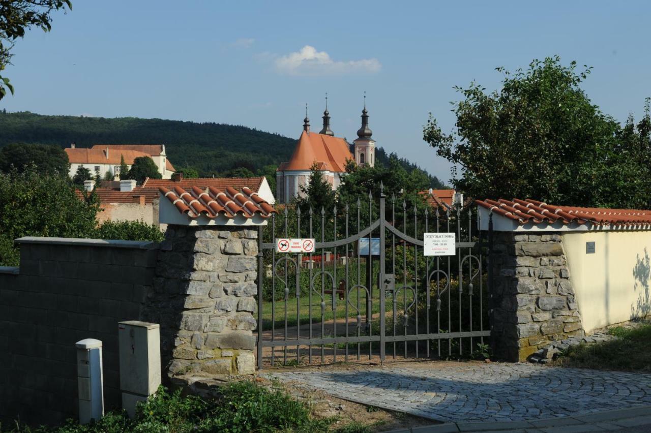 Apartma V Pivovaru Genius Noci Lomnice  Buitenkant foto