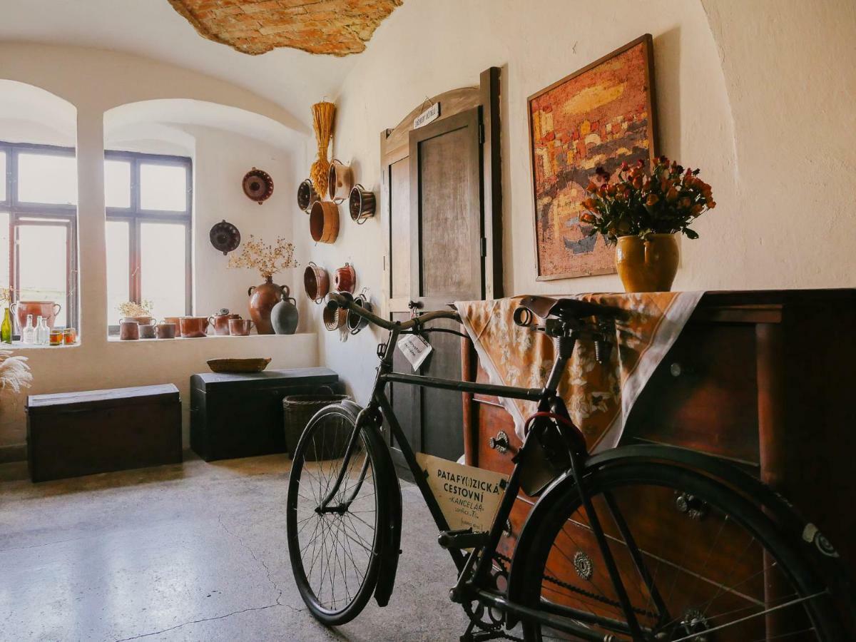 Apartma V Pivovaru Genius Noci Lomnice  Buitenkant foto